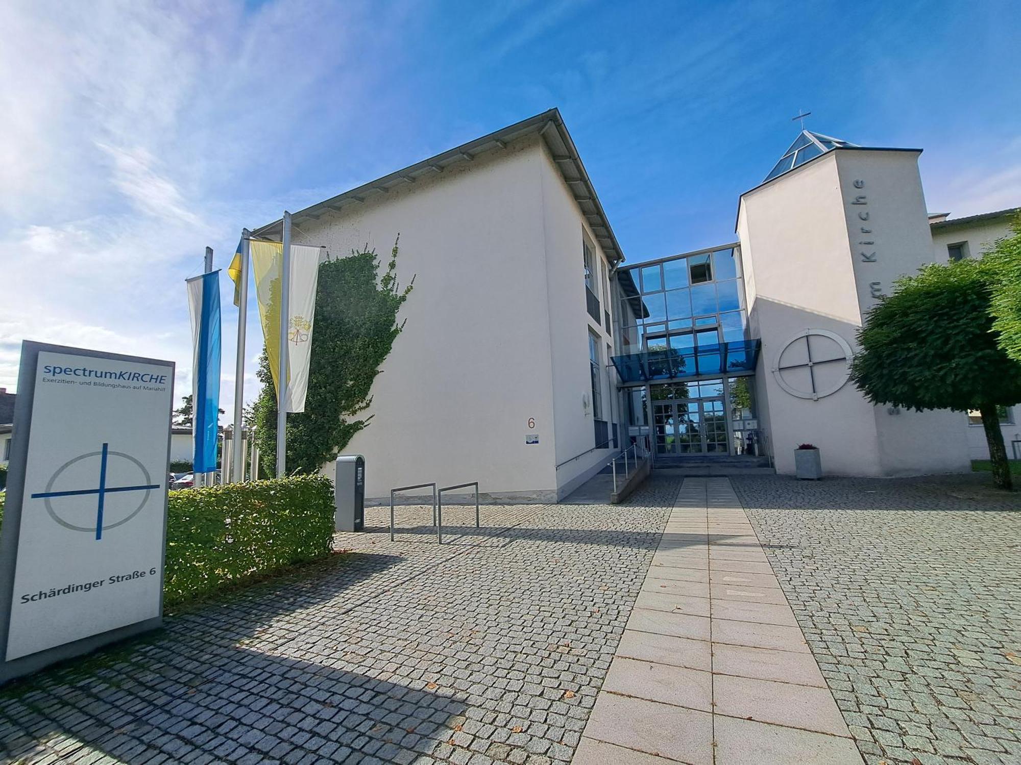 Spectrum Kirche Exerzitien-Und Bildungshaus Auf Mariahilf Hotel Passau Exterior photo